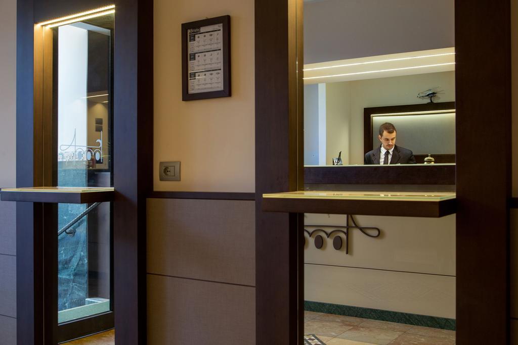 Hotel Dei Mille Rome Bagian luar foto
